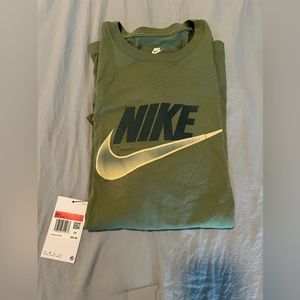 Men’s large T-shirt